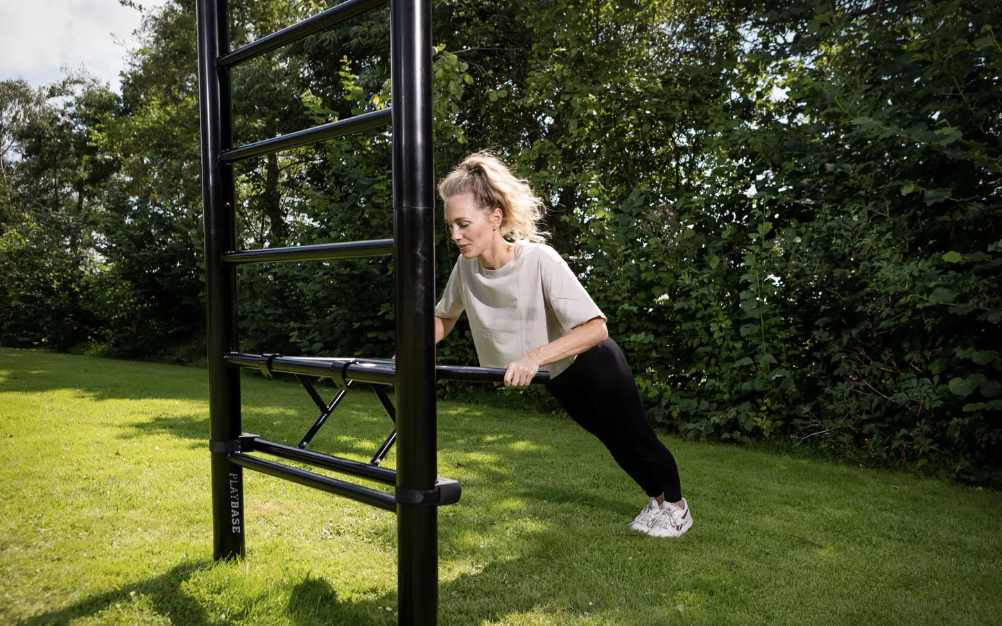 Berg PlayBase Dip Bar