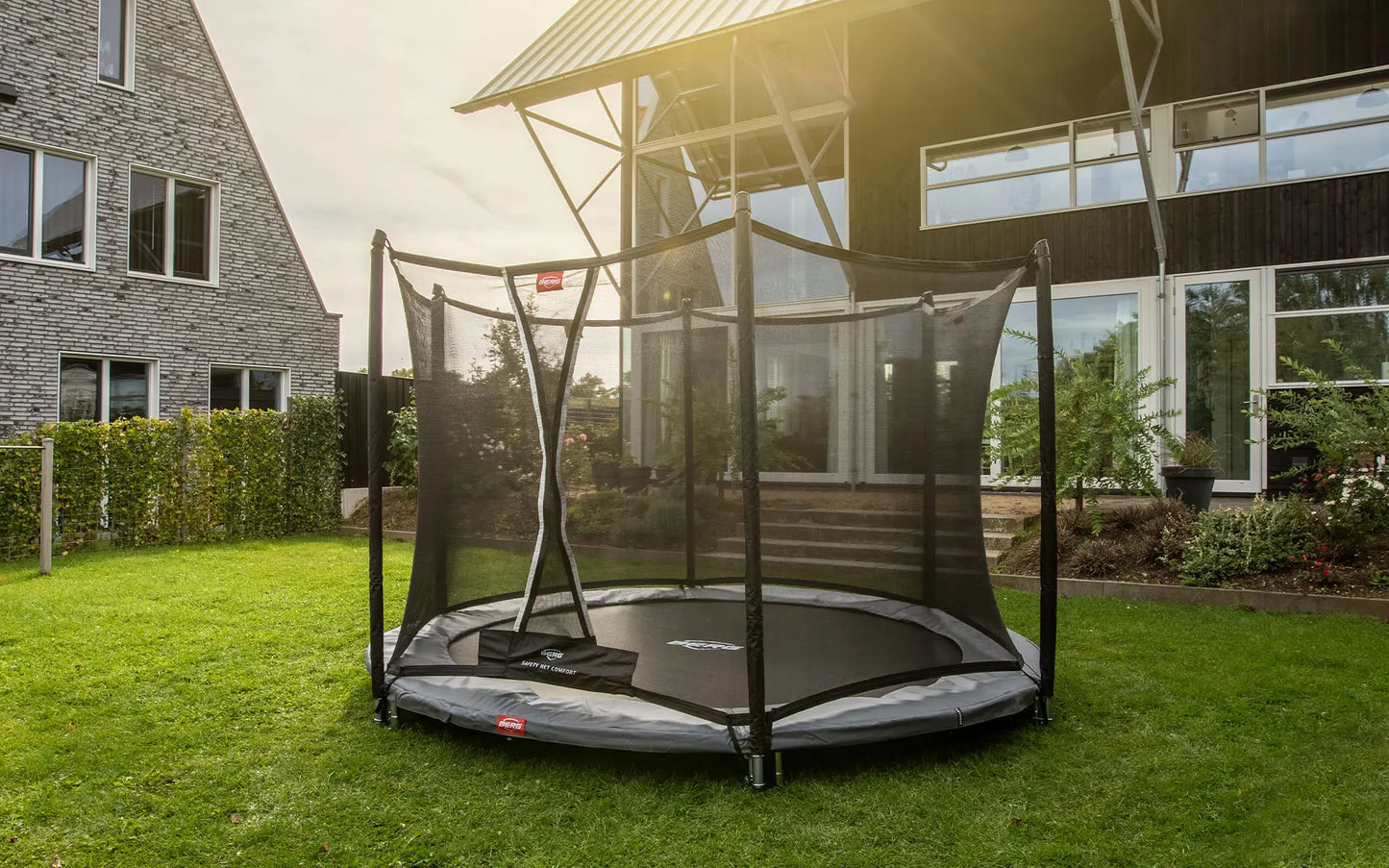 Berg Favorit InGround 430 Black + Safety Net Comfort