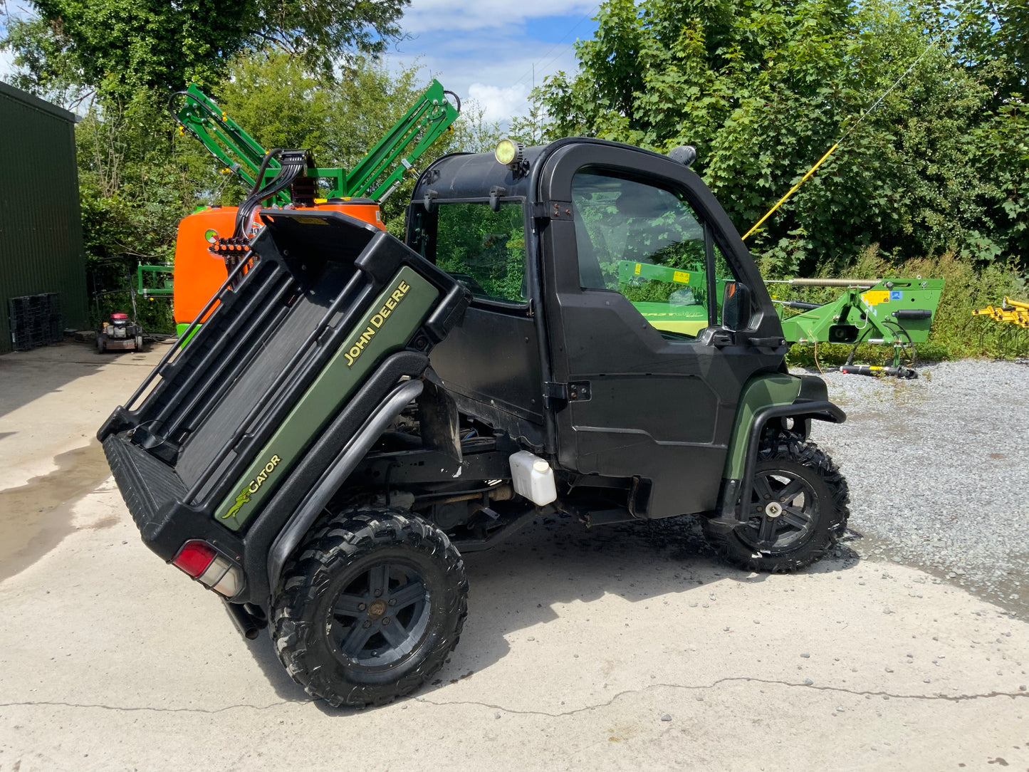 John Deere Gator