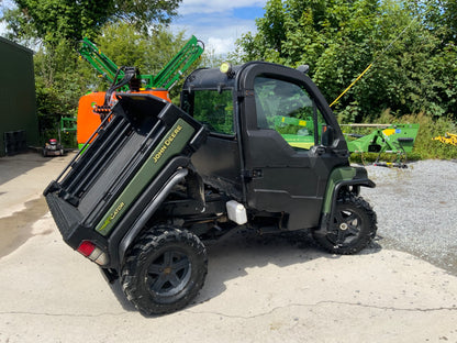 John Deere Gator