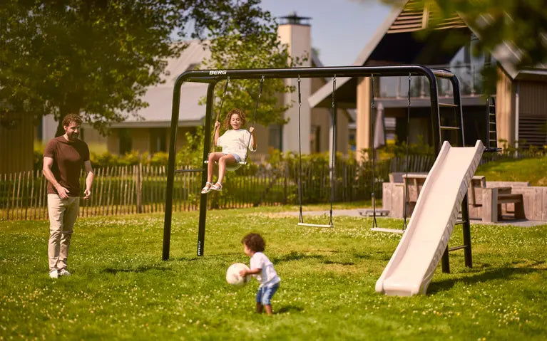 Berg PlayBase Platform + Slide